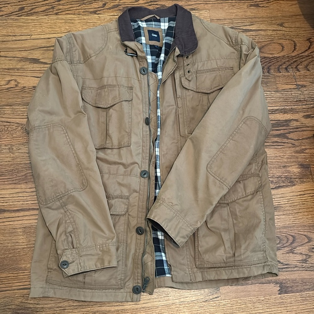 Men’s GAP fleece lined cargo barn coat